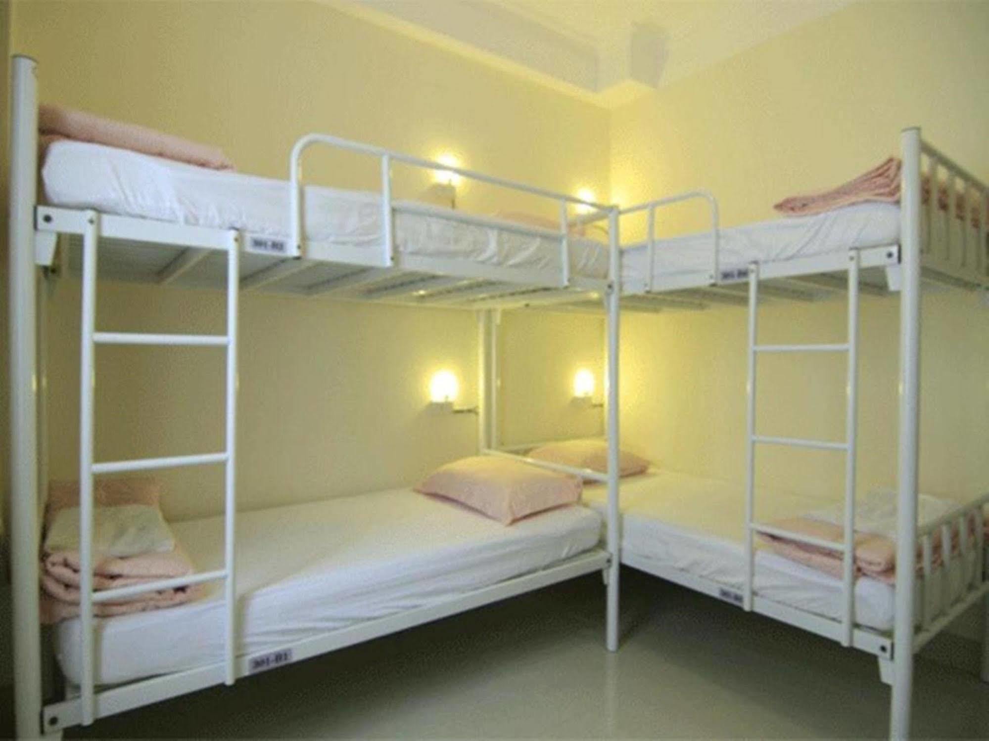 Phan Anh Hotel - Bui Vien Walking Street Хошимин Экстерьер фото